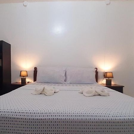A&C Aquino Guesthouse Moalboal Eksteriør bilde