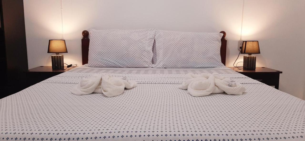 A&C Aquino Guesthouse Moalboal Eksteriør bilde