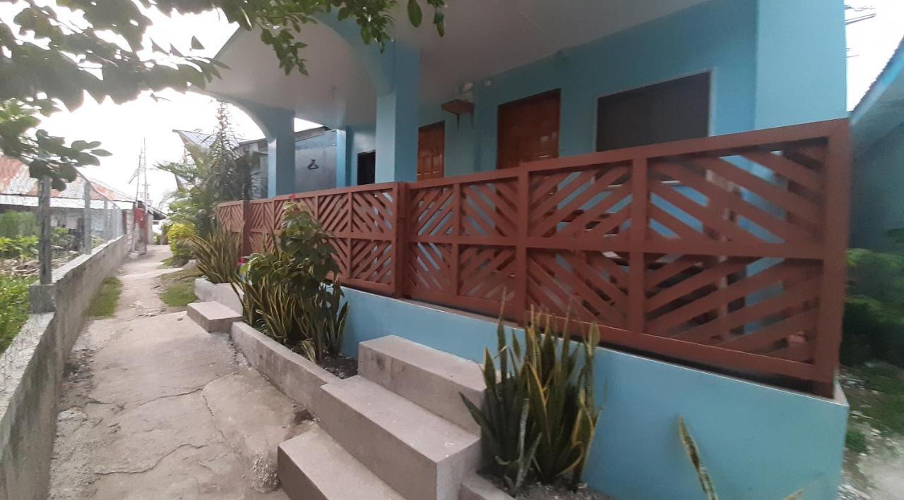 A&C Aquino Guesthouse Moalboal Eksteriør bilde