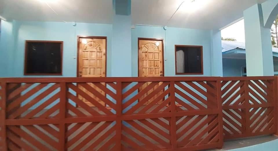 A&C Aquino Guesthouse Moalboal Eksteriør bilde