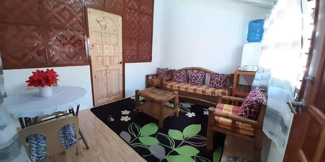 A&C Aquino Guesthouse Moalboal Eksteriør bilde