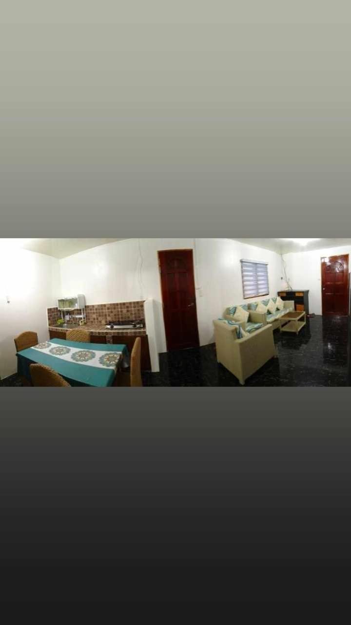 A&C Aquino Guesthouse Moalboal Eksteriør bilde